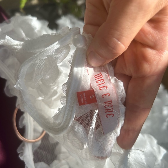 In great condition. The tag has some lose threading, but no one will see it. - Picture 7 of 10